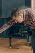 Movie poster: Man Vs Bee Season 1 Episode 1