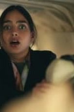 Movie poster: Keep Breathing Season 1 Episode 1